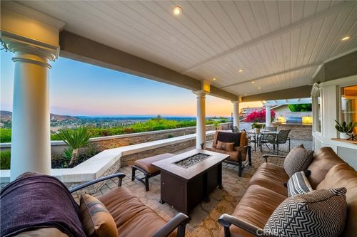 5608 E Crest De Ville Ave, Orange, CA, 92867-3333 | Card Image