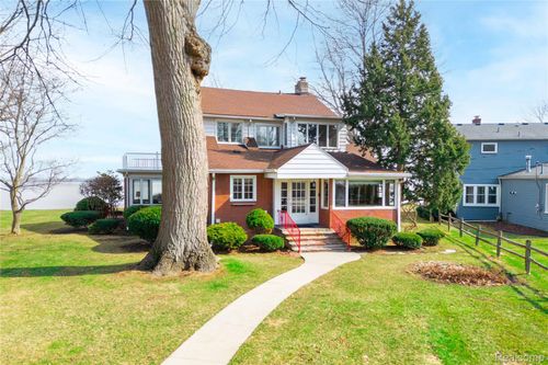 29863 E River Rd, Grosse Ile, MI, 48138-1935 | Card Image