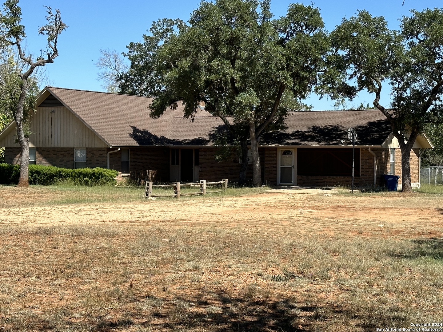 Nakomis Dr, Bandera, TX 78003