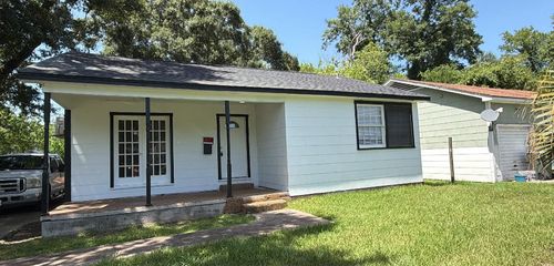 1050 Boyd St, Beaumont, TX, 77705-5012 | Card Image