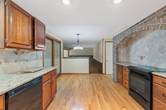 8013 Ginger Rd, House other with 4 bedrooms, 4 bathrooms and null parking in Liverpool NY | Image 11