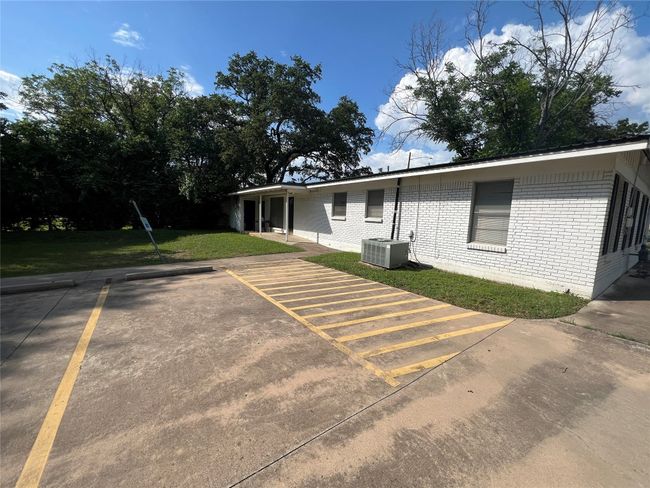 1612 Williams Dr, Home with 0 bedrooms, 0 bathrooms and null parking in Georgetown TX | Image 6