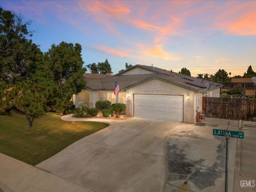 5900 Latina Dr, Bakersfield, CA, 93308-7155 | Card Image