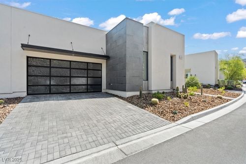 650 Scenic Cliff Dr, Henderson, NV, 89012-7316 | Card Image