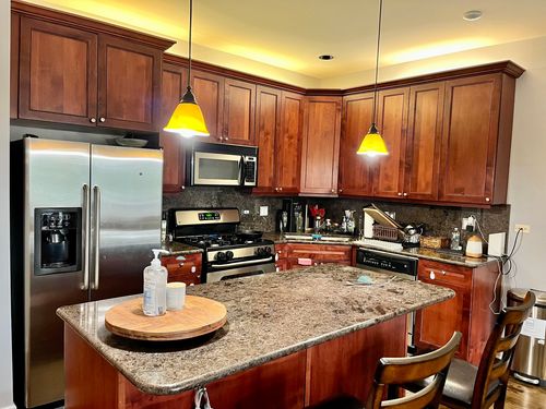 unit-2-1909 S State St, Chicago, IL, 60616-2942 | Card Image