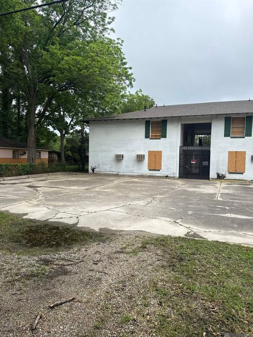9950 Avenue E, Baton Rouge, LA, 70807-3547 | Card Image