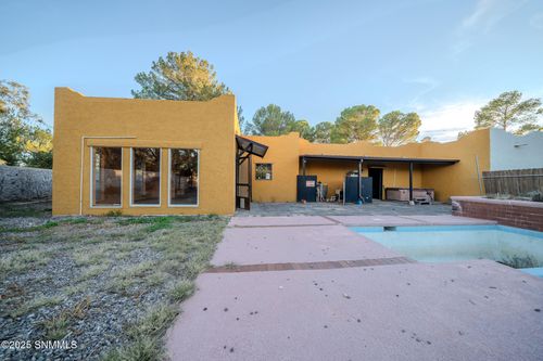435 Salopek Blvd, Las Cruces, NM, 88001-7606 | Card Image