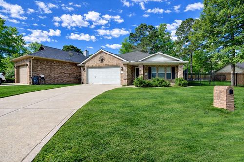 3619 Woodland Ln, Montgomery, TX, 77356-5432 | Card Image