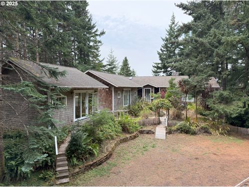700 Quattomah Ln, Port Orford, OR, 97465-8751 | Card Image