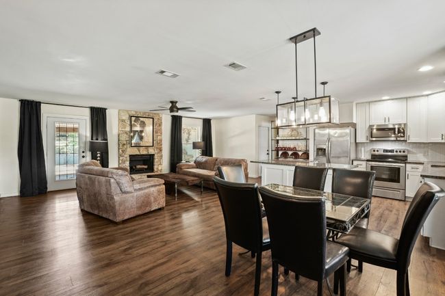 Dining/living/kitchen | Image 6