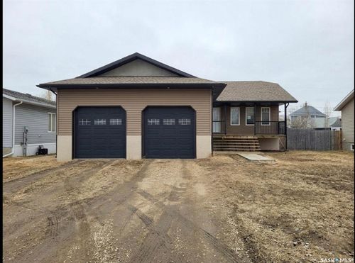 214 5th St, Milestone, SK, S0G | Card Image