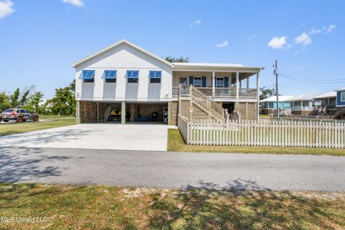 521 Woodward Ave, Gulfport, MS, 39501-1340 | Card Image