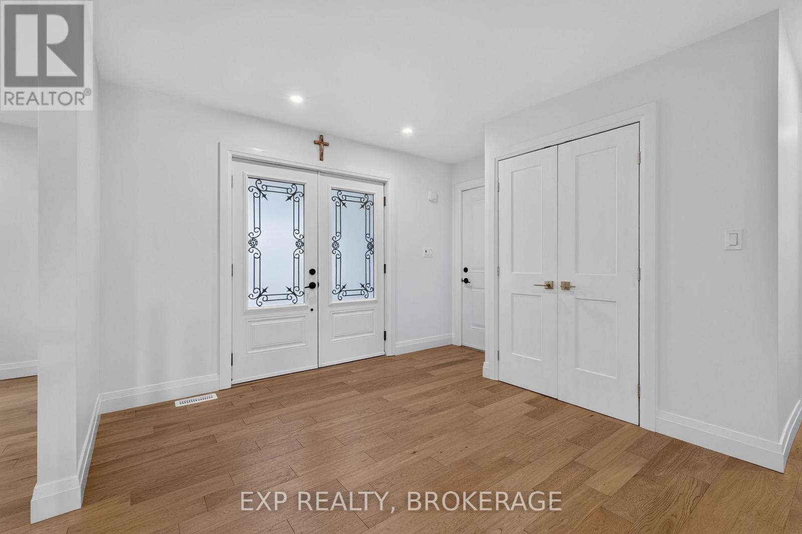 Residential in Kingston (North of Taylor-Kidd Blvd) 4