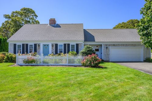 216 Forest Beach Rd, South Chatham, MA, 02659-1520 | Card Image