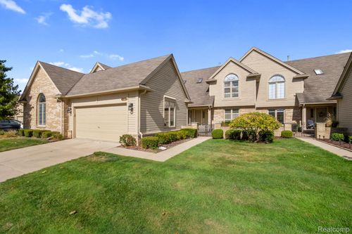 16841 Coral Ln, Macomb, MI, 48042-1117 | Card Image