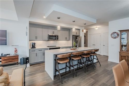 105-1878 Gordon St, Guelph, ON, N1L0P4 | Card Image