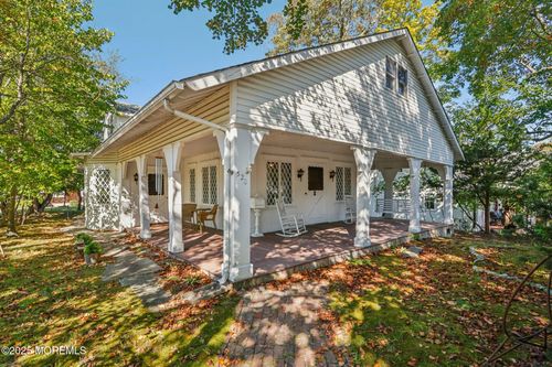 320 Worthington Ave, Spring Lake, NJ, 07762-1646 | Card Image