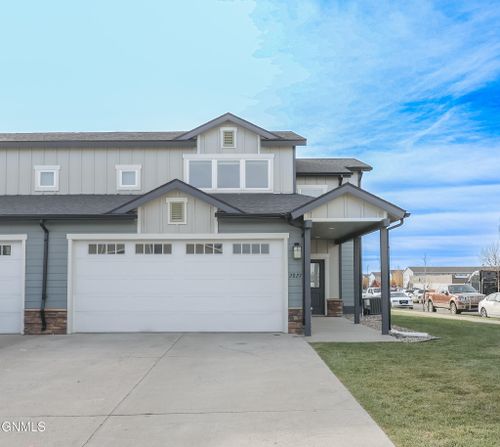 2827 28th Street W, Williston, ND, 58801 | Card Image