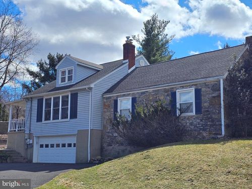 205 Valley View Rd, Hellertown, PA, 18055-9778 | Card Image