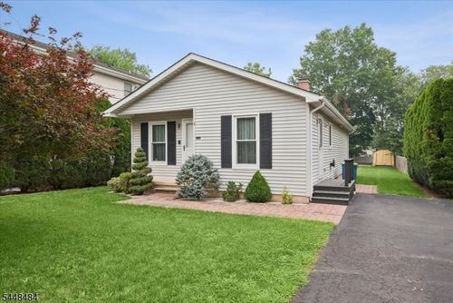179 Maple St, Bridgewater, NJ, 08807-2712 | Card Image