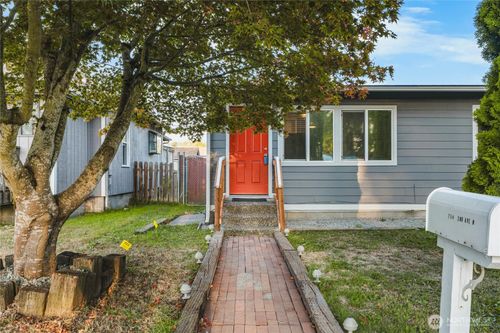 754 2nd Ave N, Kent, WA, 98032-3025 | Card Image