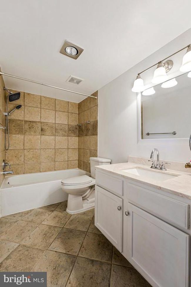 APT-903 - 1800 Old Meadow Rd, Condo with 2 bedrooms, 2 bathrooms and null parking in MCLEAN VA | Image 8
