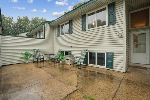 13641 Everton Ave, Apple Valley, MN, 55124-8075 | Card Image