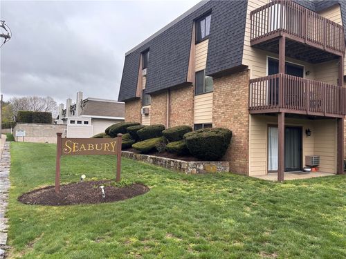 15-4162 Post Road, Warwick, RI, 02818 | Card Image