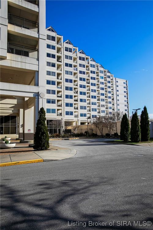 apt-820-1 Riverpointe Plz, Jeffersonville, IN, 47130-3212 | Card Image