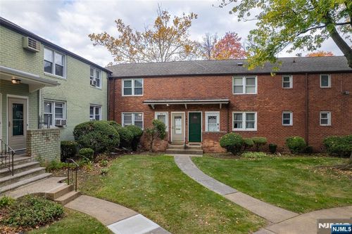 1605 Wood Ave, Roselle, NJ, 07203-3089 | Card Image