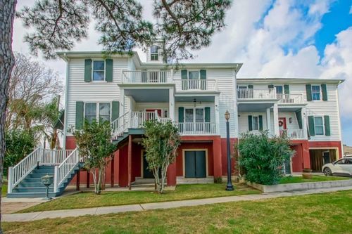107 W Brooks St, New Orleans, LA, 70124-1105 | Card Image