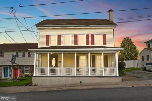 1377 Apple St, Ephrata, PA, 17522-1302 | Card Image