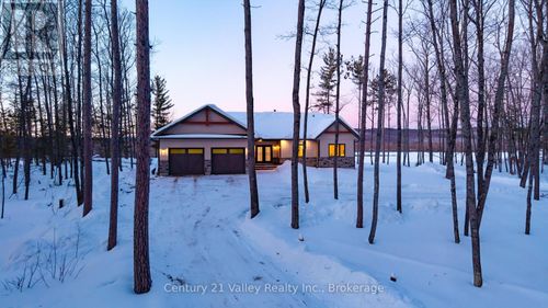 64 Hamish Trail, Westmeath, ON, K0J2L0 | Card Image