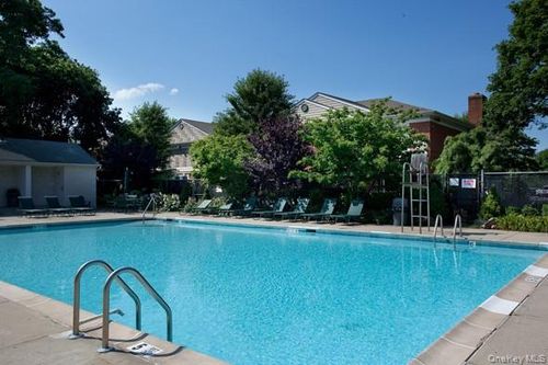 ma12-100 Middleton Road, Islip, NY, 11716 | Card Image