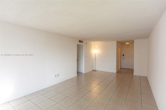 APT-324 - 1800 Sans Souci Blvd, Condo with 1 bedrooms, 2 bathrooms and null parking in North Miami FL | Image 4