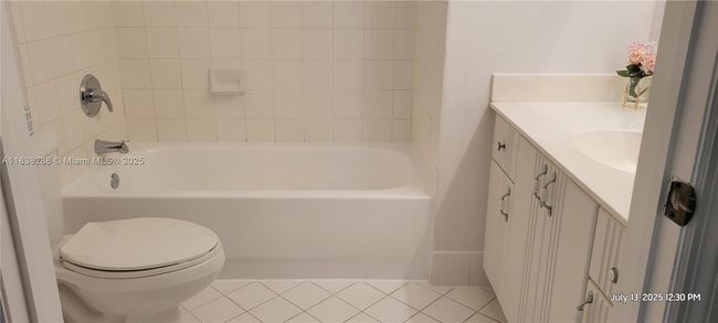 APT-201 - 2125 Nw 77 Th Way, Condo with 3 bedrooms, 2 bathrooms and null parking in Pembroke Pines FL | Image 25