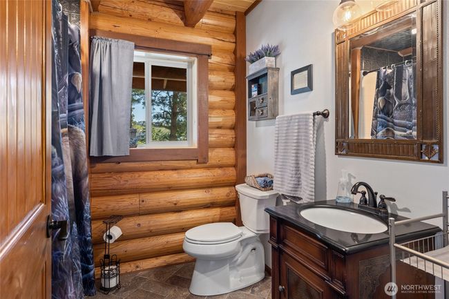 Downstairs bathroom | Image 8