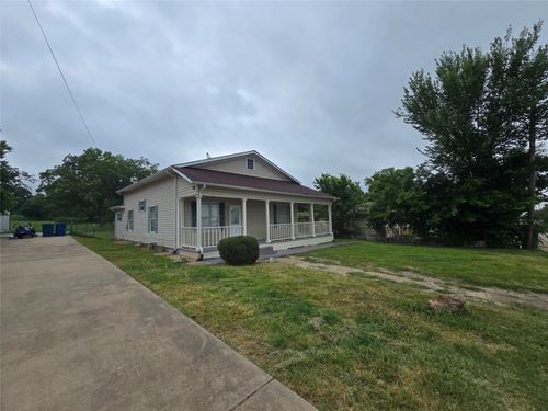212 E 4th St, Keene, TX, 76059-1204 | Card Image