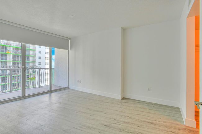 APT-3205 - 1750 N Bayshore Dr, Condo with 1 bedrooms, 1 bathrooms and null parking in Miami FL | Image 8