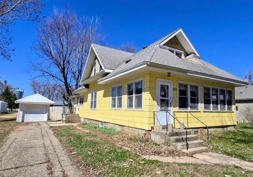 521 Washington Ave, Holland, MN, 56139-4793 | Card Image