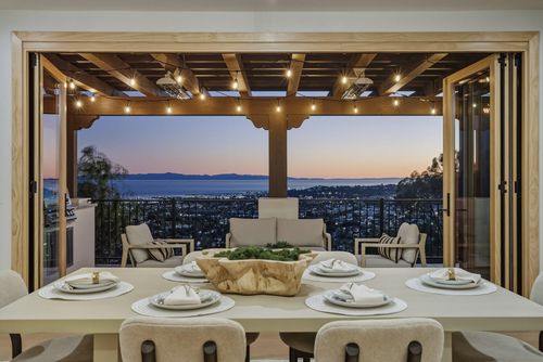 210 Las Alturas Rd, SANTA BARBARA, CA, 93103-2120 | Card Image