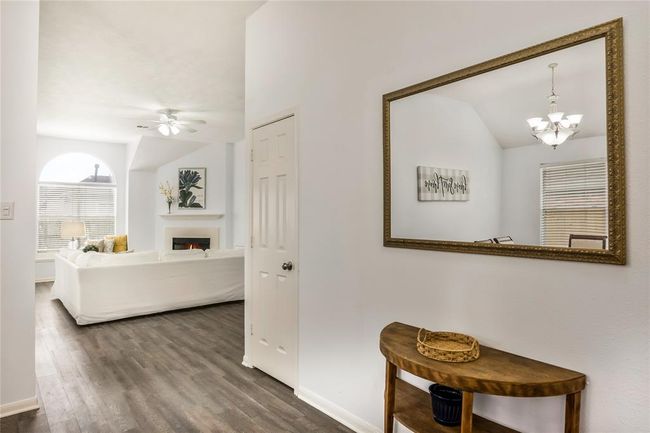 Entryway | Image 4