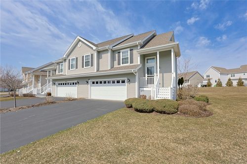 39-39 Stream View Dr, Cumberland, RI, 02864-5423 | Card Image