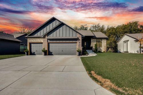 4821 N Peregrine St, Wichita, KS, 67219-3085 | Card Image