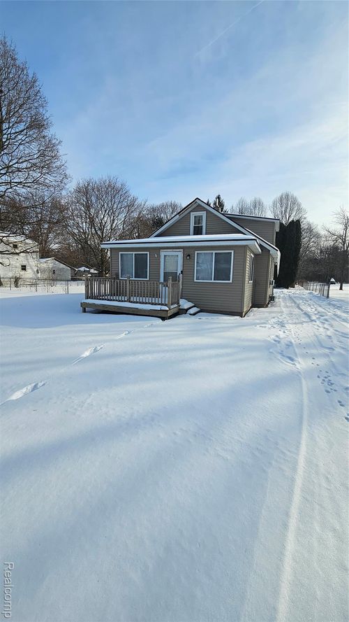 4392 Coldwater Rd, Flint, MI, 48506-1012 | Card Image