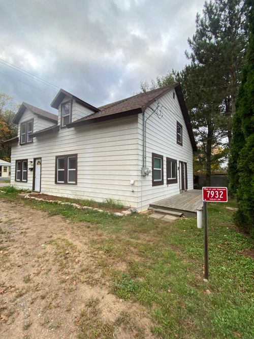 7932 Violet Dr, Lake Tomahawk, WI, 54539-9379 | Card Image