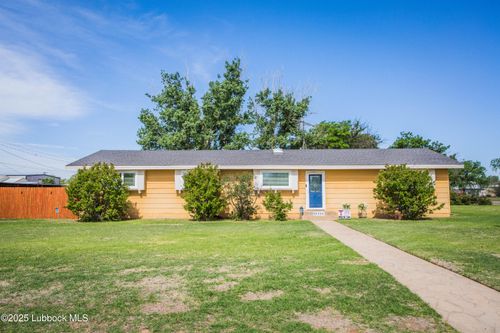 504 Avenue C, Olton, TX, 79064 | Card Image