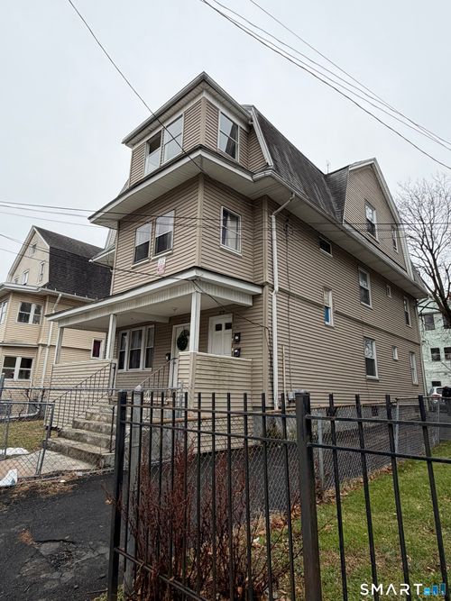 139 Adams St, Hartford, CT, 06112-1801 | Card Image