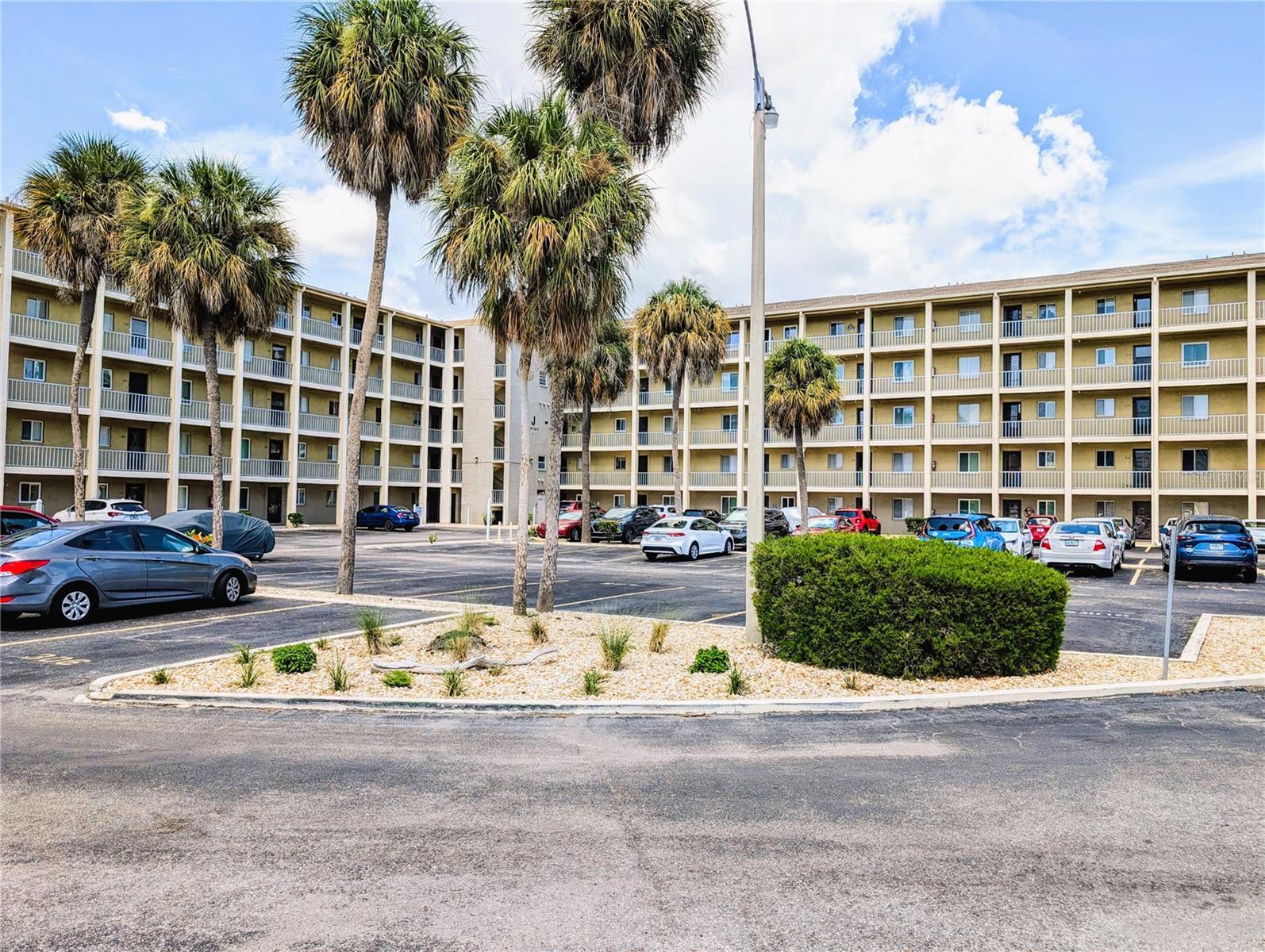 Lake Bayshore Dr, Bradenton, FL 34205