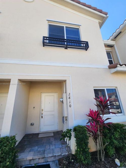 2810 Nw 181st St, Miami Gardens, FL, 33056-3484 | Card Image